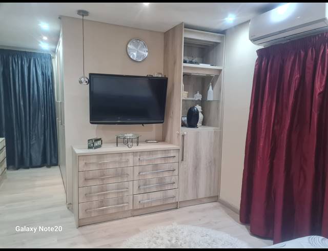 4 BEDROOM HOUSE FOR SALE IN ZINNIAVILLE